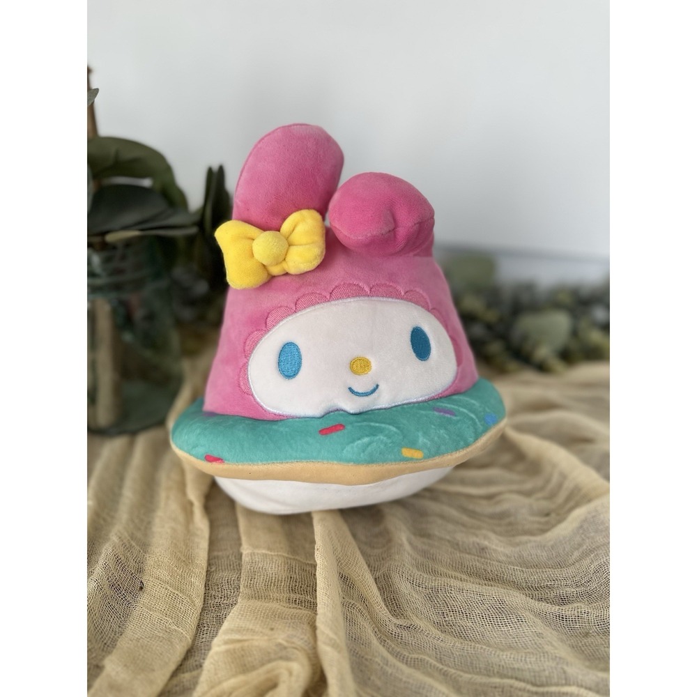 My Melody Hello Kitty and Friends Sanrio Squishmallows‎ 6.5" Cupcake Bunny